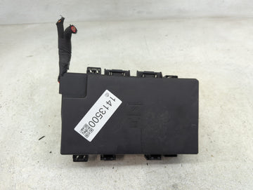 2018 Jeep Grand Cherokee Fusebox Fuse Box Panel Relay Module P/N:7140-1980-30 Fits OEM Used Auto Parts - Oemusedautoparts1.c