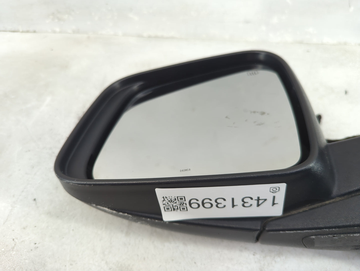 2016-2018 Jeep Grand Cherokee Driver Side View Mirror - Left Door Mirror OEM Used - Oemusedautoparts1.com