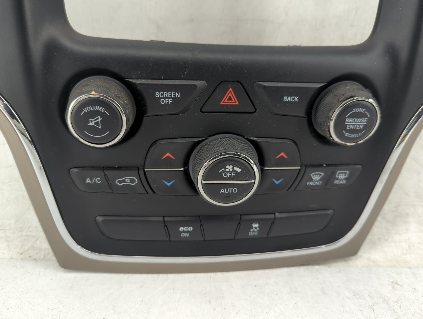 2018 Jeep Grand Cherokee Climate Control Module Temperature AC/Heater Replacement Fits OEM Used Auto Parts - Oemusedautopart