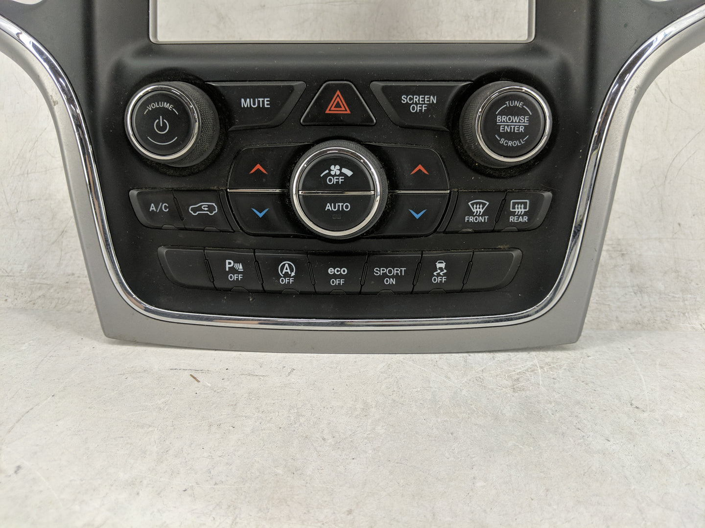 2018-2022 Jeep Grand Cherokee Climate Control Module Temperature AC/Heater Replacement P/N:68333939AA P68333939AA Fits OEM U