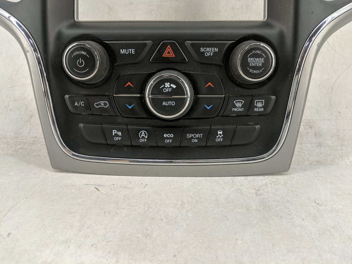 2018-2022 Jeep Grand Cherokee Climate Control Module Temperature AC/Heater Replacement P/N:68333939AA P68333939AA Fits OEM U