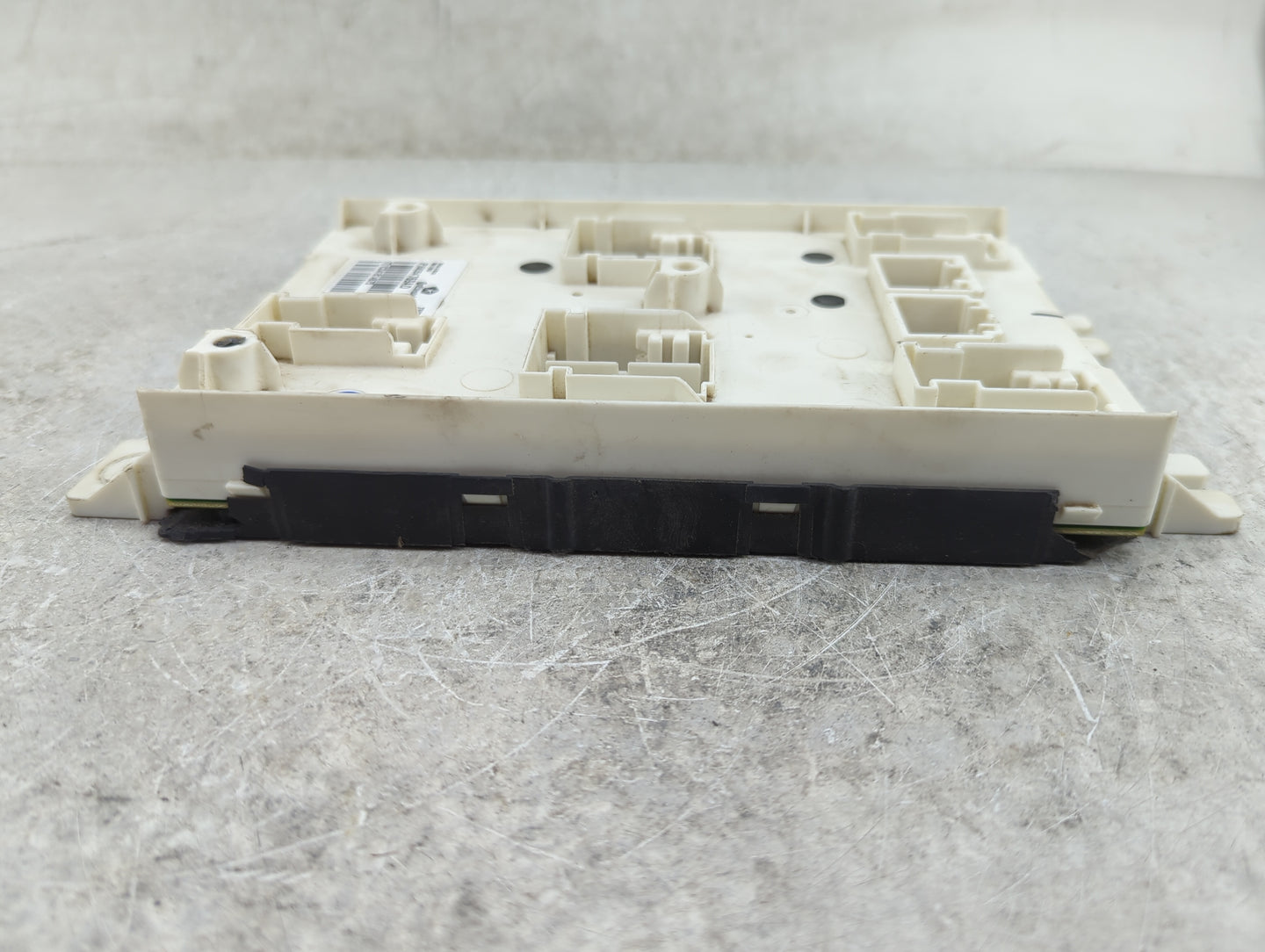 2018 Jeep Grand Cherokee Body Control Module Bcm Inner Cabin Fuse Box - Oemusedautoparts1.com