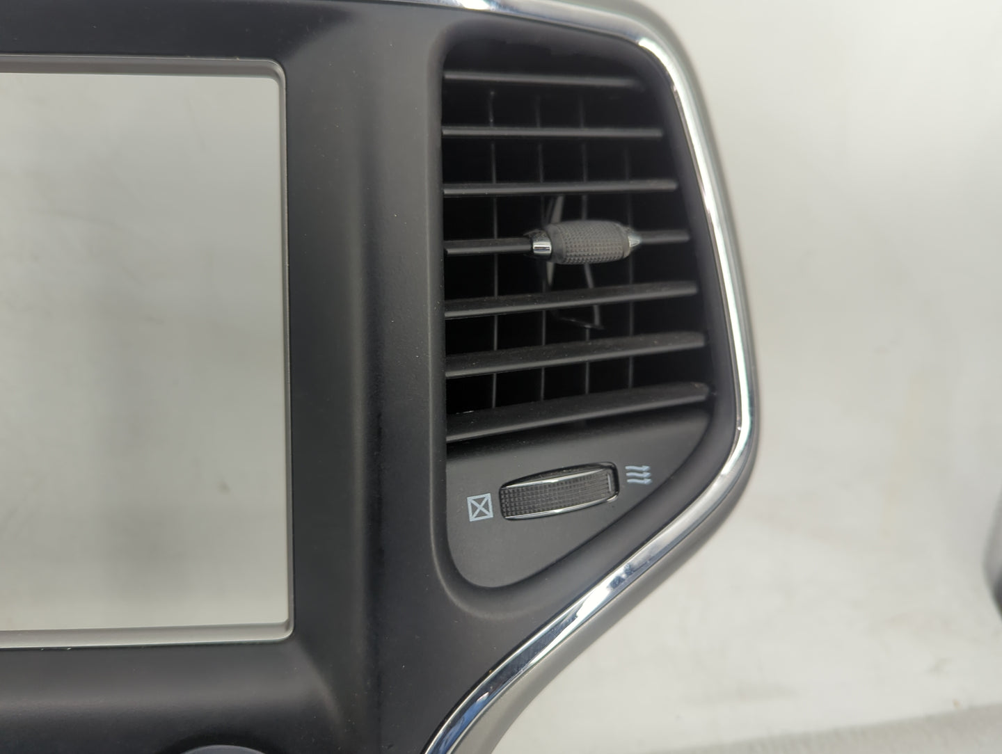 2018 Jeep Grand Cherokee Climate Control Module Temperature AC/Heater Replacement P/N:68333934AA P68333934AA, 73171437 Fits 
