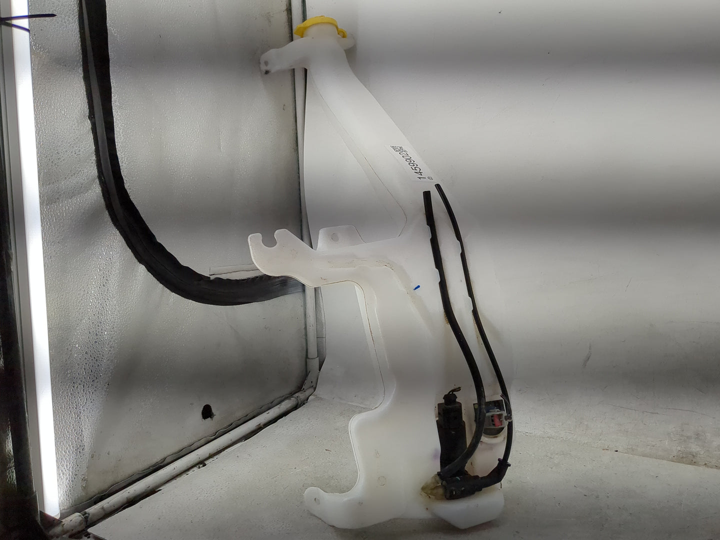 2011 Jeep Grand Cherokee Windshield Washer Fluid Reservoir Bottle Oem - Oemusedautoparts1.com