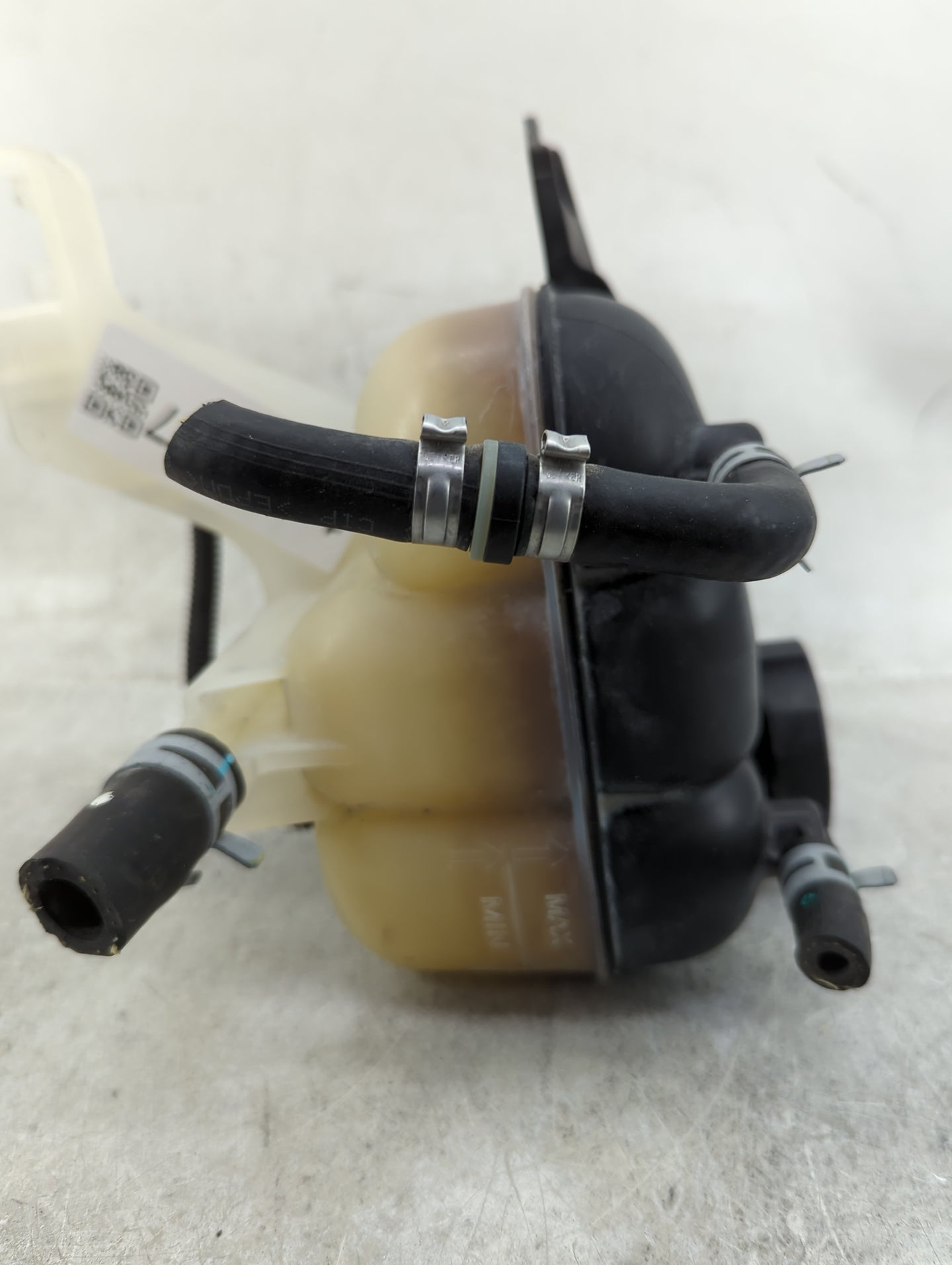 2016 Jeep Grand Cherokee Radiator Coolant Overflow Expansion Tank Bottle - Oemusedautoparts1.com