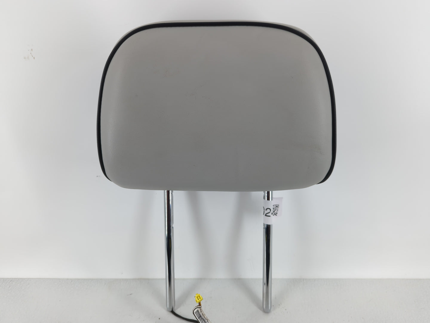 Jeep Grand Cherokee Headrest Head Rest Front Driver Passenger Seat - Oemusedautoparts1.com