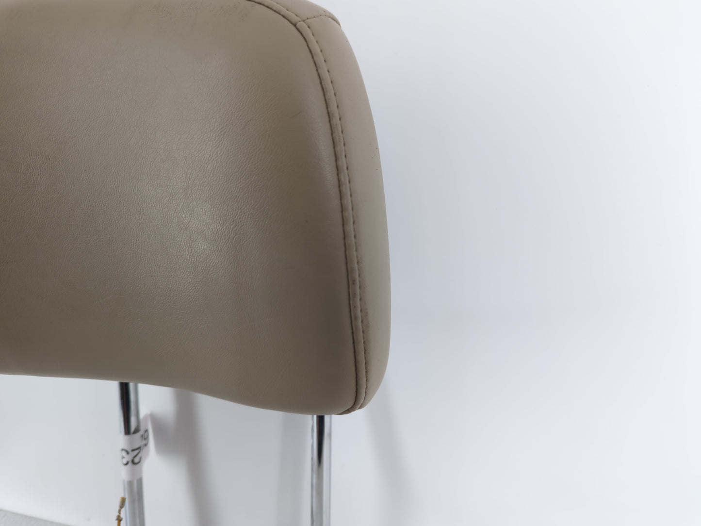 2018 Jeep Grand Cherokee Headrest Head Rest Front Driver Passenger Seat Fits OEM Used Auto Parts - Oemusedautoparts1.com