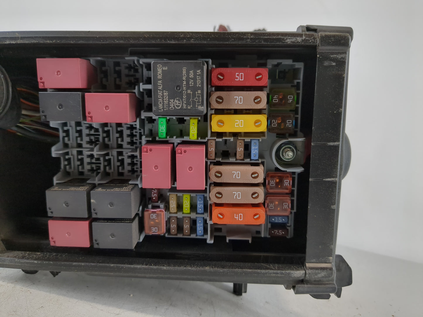 2015-2021 Jeep Renegade Fusebox Fuse Box Panel Relay Module P/N:52027004 Fits Fits 2015 2016 2017 2018 2019 2020 2021 OEM Us