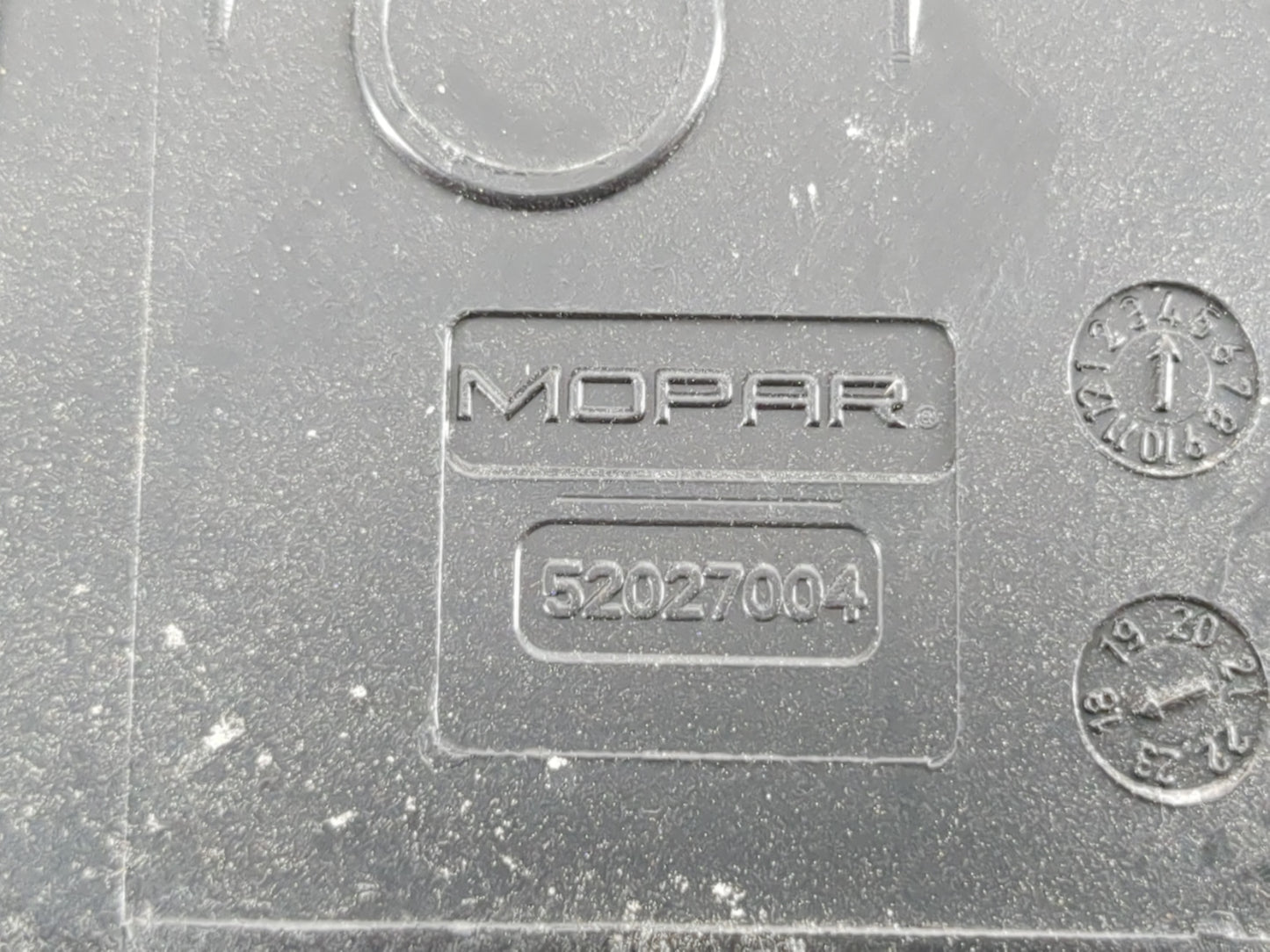 2015-2021 Jeep Renegade Fusebox Fuse Box Panel Relay Module P/N:52027004 Fits Fits 2015 2016 2017 2018 2019 2020 2021 OEM Us