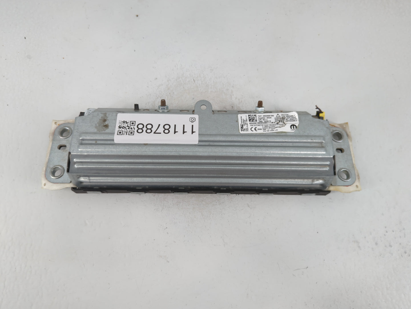 2015-2022 Jeep Renegade Air Bag Driver Left Knee OEM P/N:00520587350 Fits Fits 2015 2016 2017 2018 2019 2020 2021 2022 OEM U