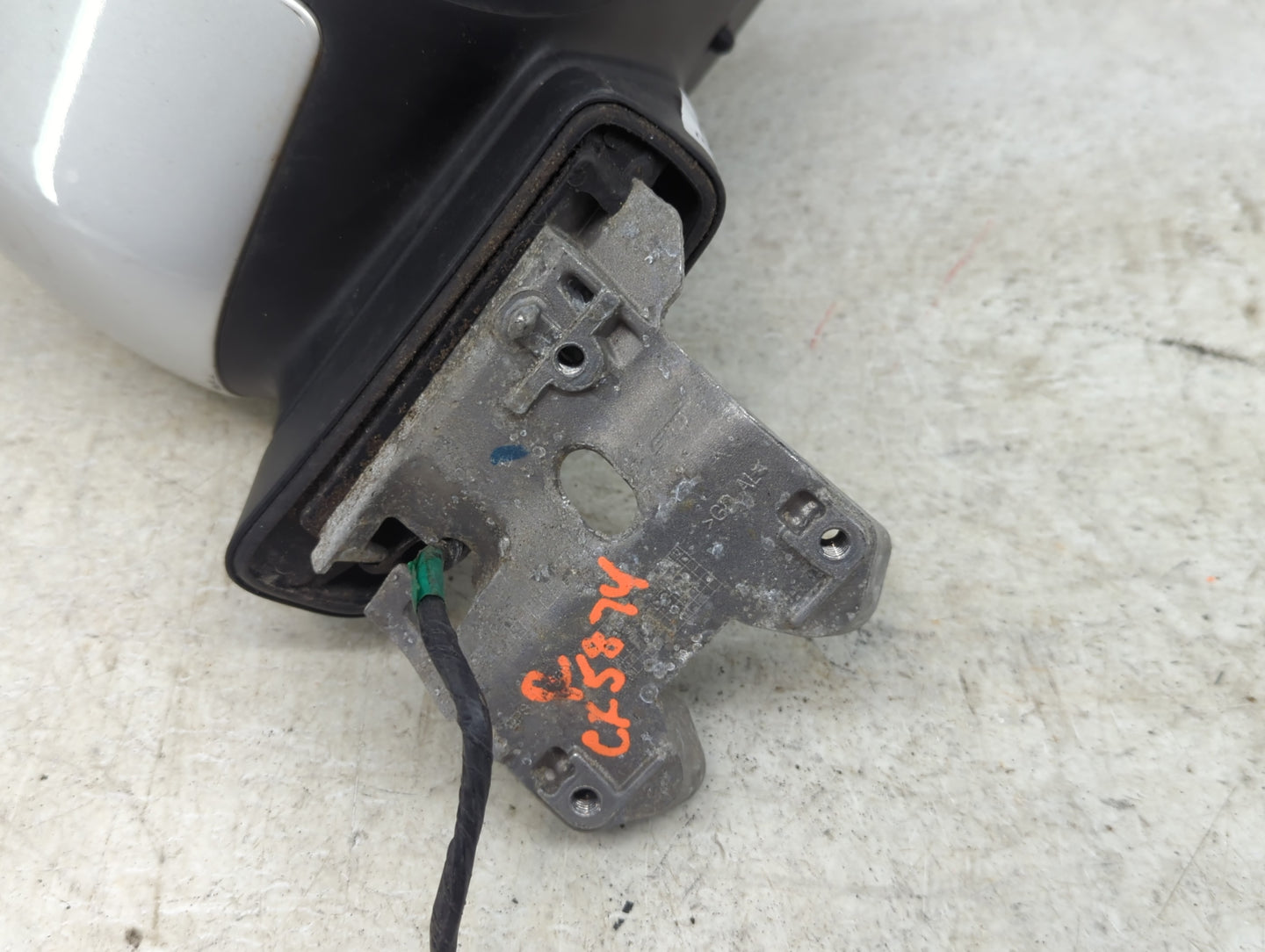 2015-2021 Jeep Renegade Passenger Side View Mirror - Right Door Mirror OEM Used - Oemusedautoparts1.com