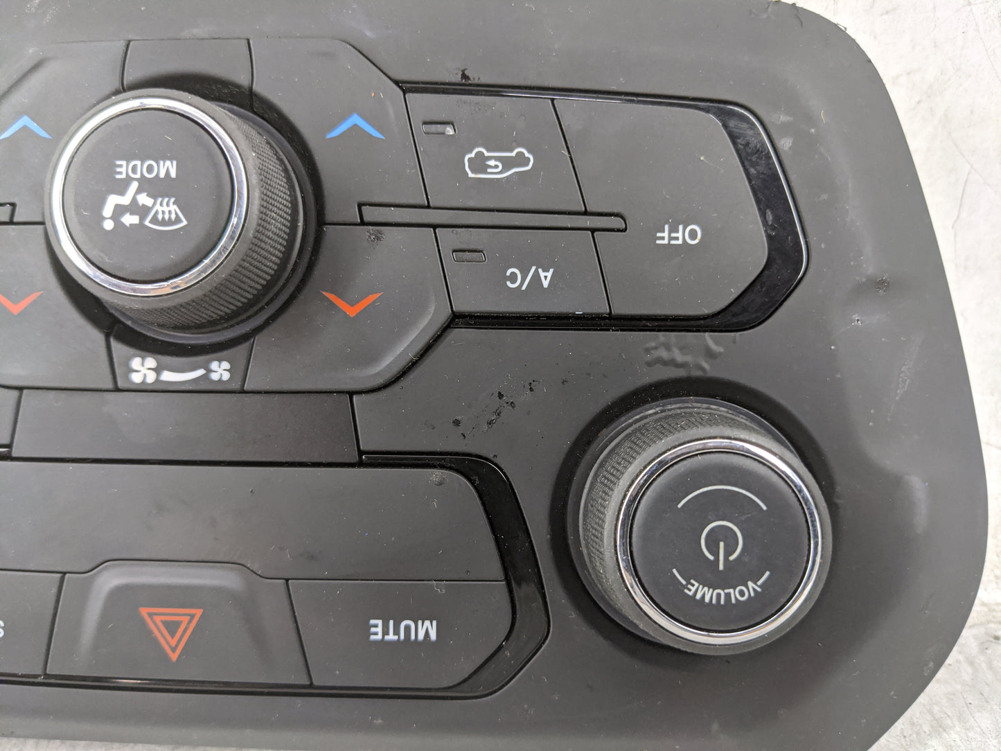 2018-2020 Jeep Renegade Climate Control Module Temperature AC/Heater Replacement P/N:07356941380 4000244D Fits Fits 2018 201