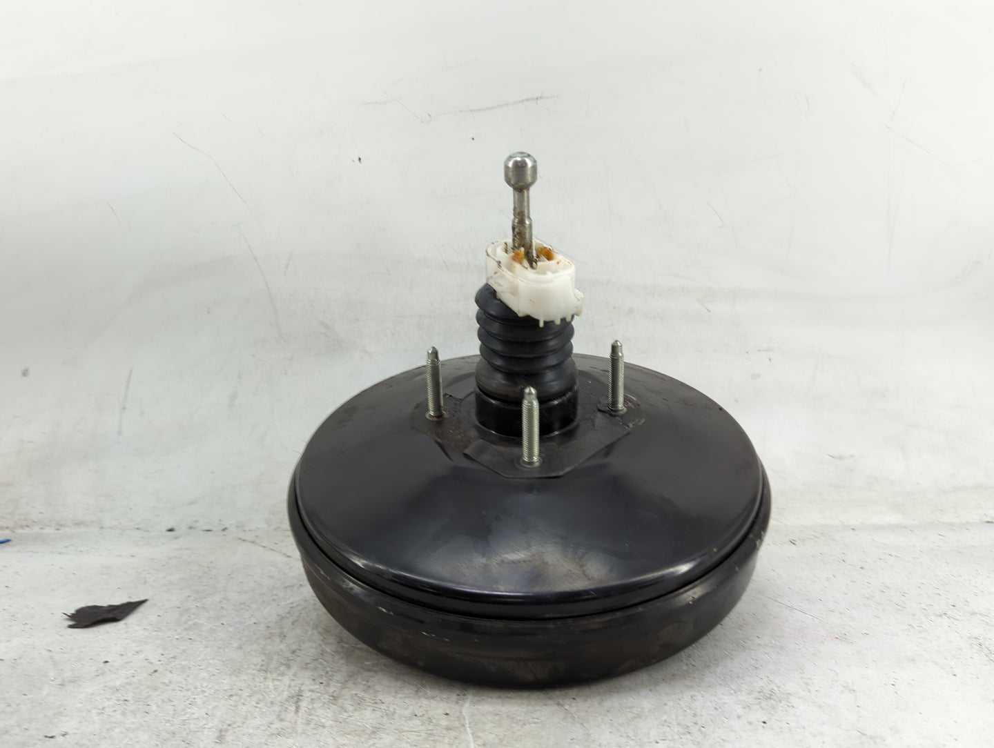 2017-2022 Jeep Renegade Power Brake Booster Oem 1489599 - Oemusedautoparts1.com