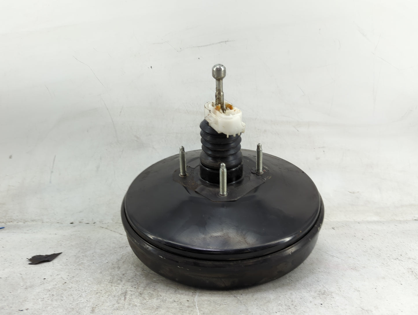 2017-2022 Jeep Renegade Power Brake Booster Oem 1489599 - Oemusedautoparts1.com