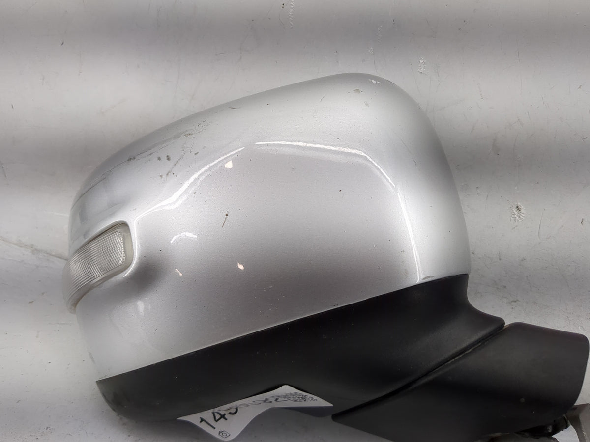 2015-2022 Jeep Renegade Passenger Side View Mirror - Right Door Mirror OEM Used - Oemusedautoparts1.com