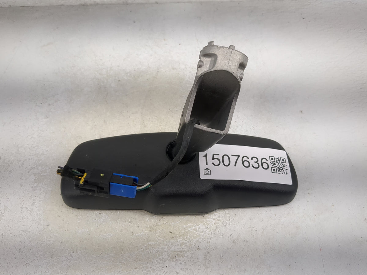 2018 Jeep Renegade Interior Rear View Mirror Replacement OEM P/N:E11 038303 Fits OEM Used Auto Parts - Oemusedautoparts1.com