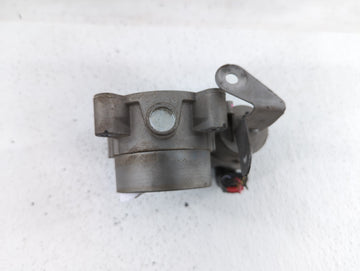2015-2018 Jeep Renegade Throttle Body P/N:04891970AC 04891970AB Fits Fits 2014 2015 2016 2017 2018 OEM Used Auto Parts