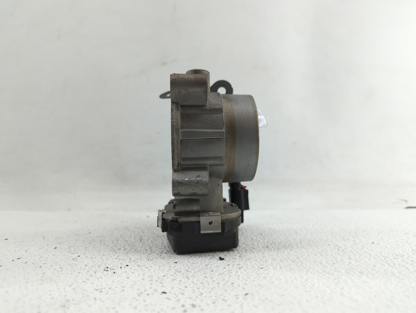 2015-2018 Jeep Renegade Throttle Body P/N:04891970AC 04891970AB Fits Fits 2014 2015 2016 2017 2018 OEM Used Auto Parts - Oem