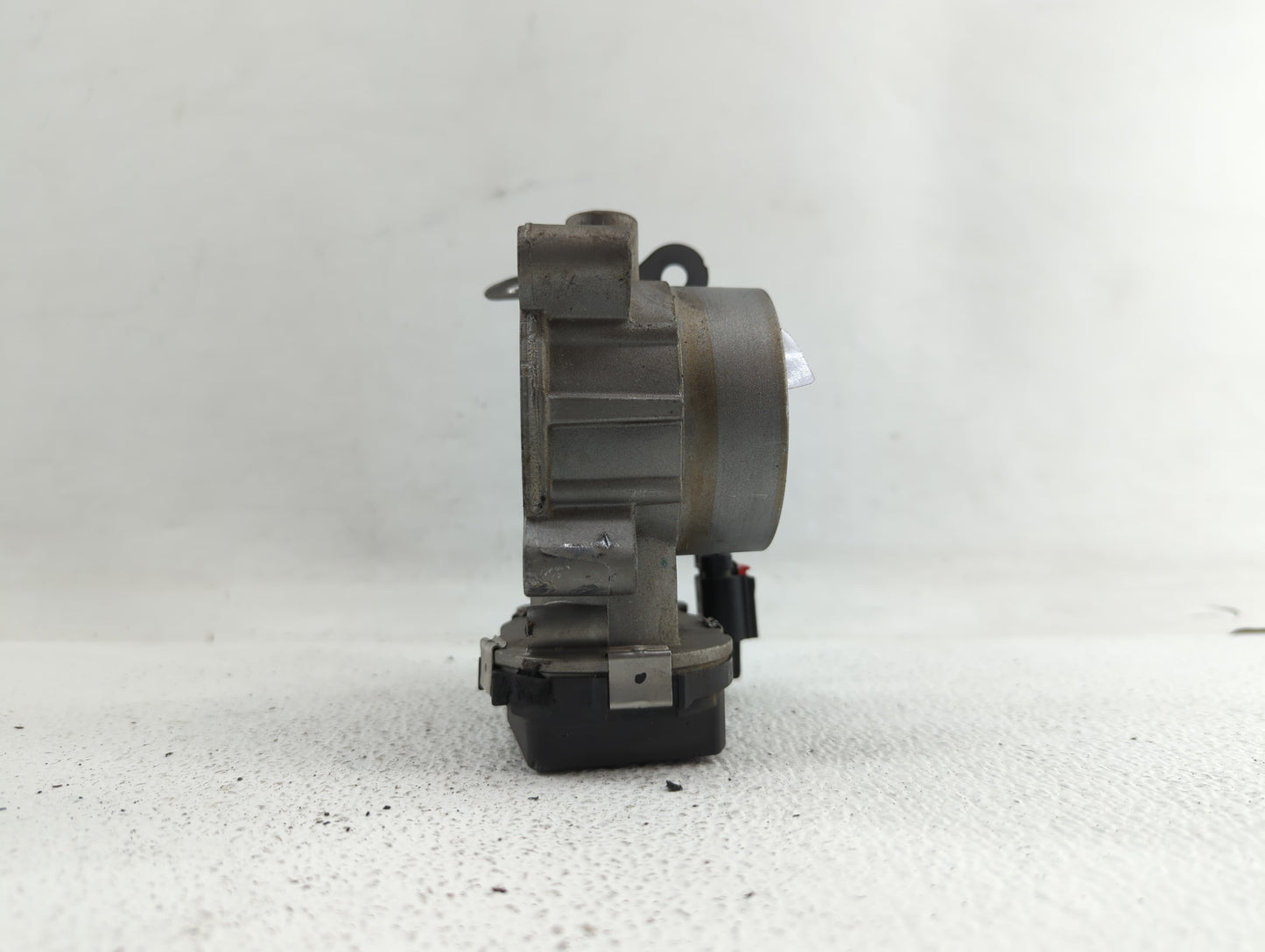 2015-2018 Jeep Renegade Throttle Body P/N:04891970AC 04891970AB Fits Fits 2014 2015 2016 2017 2018 OEM Used Auto Parts - Oem