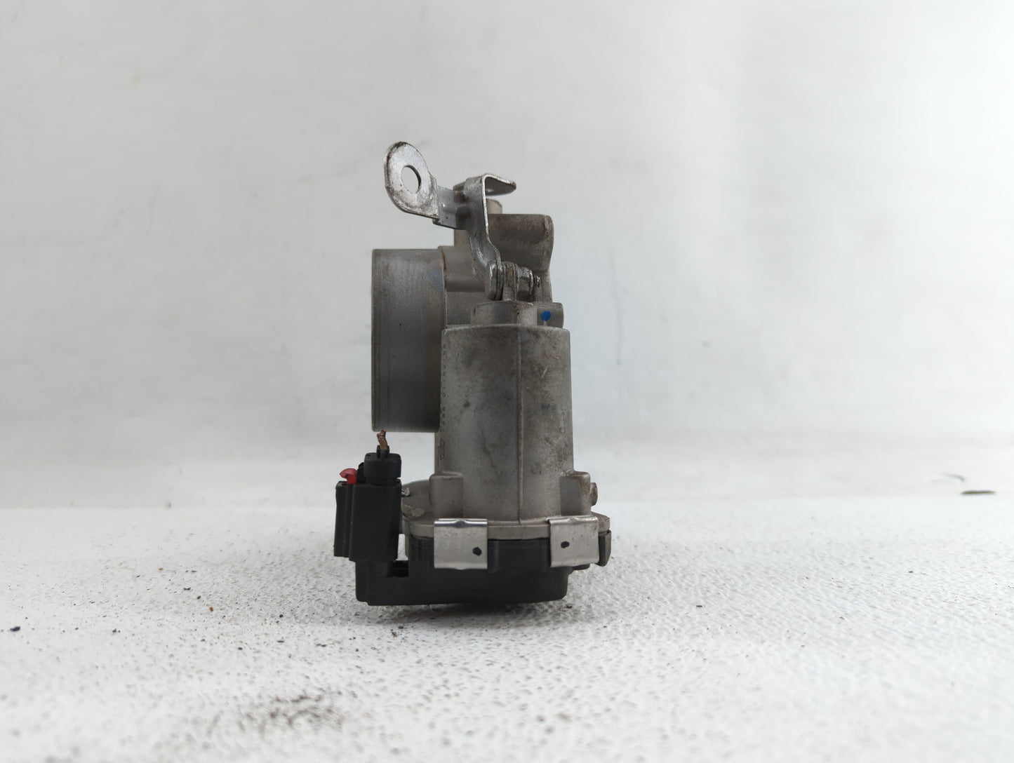 2015-2018 Jeep Renegade Throttle Body P/N:04891970AC 04891970AB Fits Fits 2014 2015 2016 2017 2018 OEM Used Auto Parts - Oem