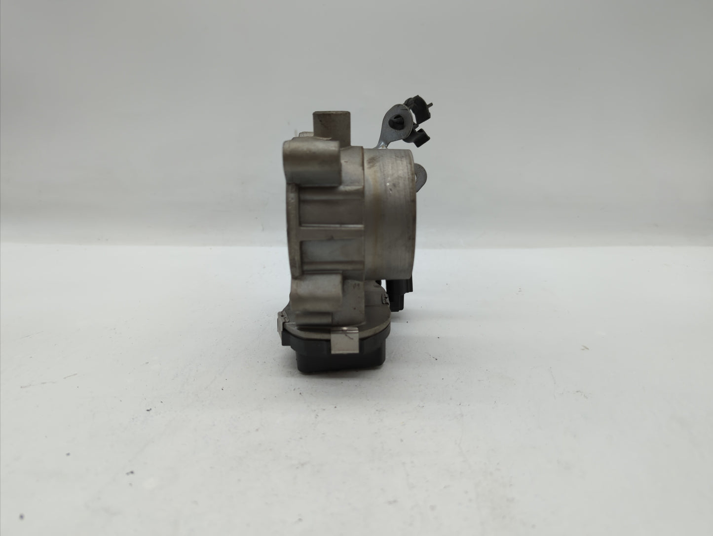 2015-2018 Jeep Renegade Throttle Body P/N:04891970AC 04891970AB Fits Fits 2014 2015 2016 2017 2018 OEM Used Auto Parts - Oem