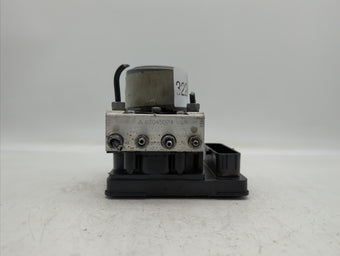 compare product 2018-2019 Jeep Renegade Anti-Lock Brake ABS Pump Module Actuator OEM P/N:52080677 52137661 Fits Fits 2018 2019 OEM Used Auto Parts