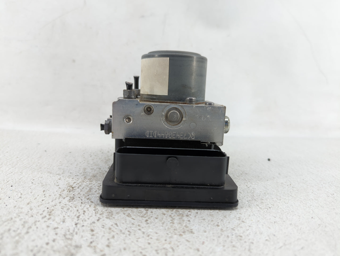 2018 Jeep Renegade ABS Pump Control Module Replacement P/N:52080677 52137661 Fits OEM Used Auto Parts - Oemusedautoparts1.co