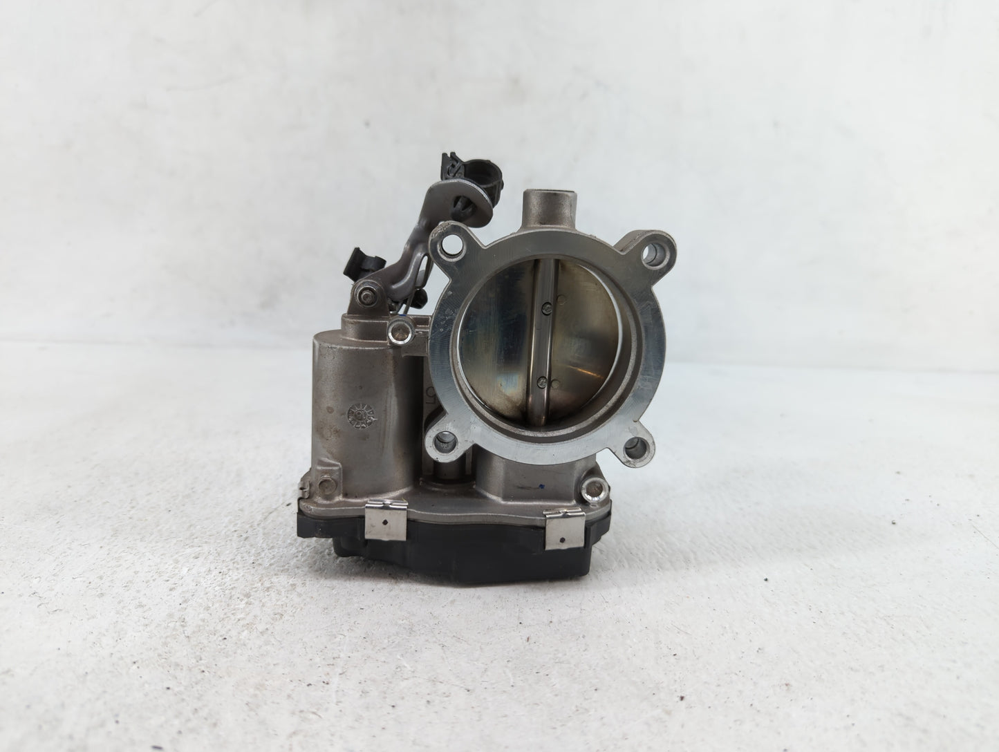2015-2018 Jeep Renegade Throttle Body P/N:04891970AB Fits Fits 2014 2015 2016 2017 2018 OEM Used Auto Parts - Oemusedautopar