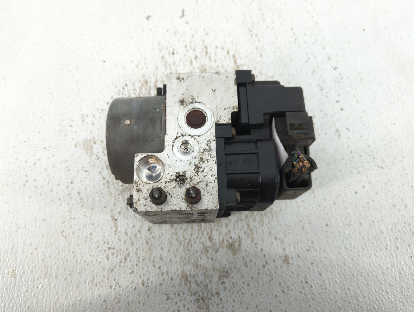 2018-2019 Jeep Renegade ABS Pump Control Module Replacement Fits Fits 2018 2019 OEM Used Auto Parts - Oemusedautoparts1.com