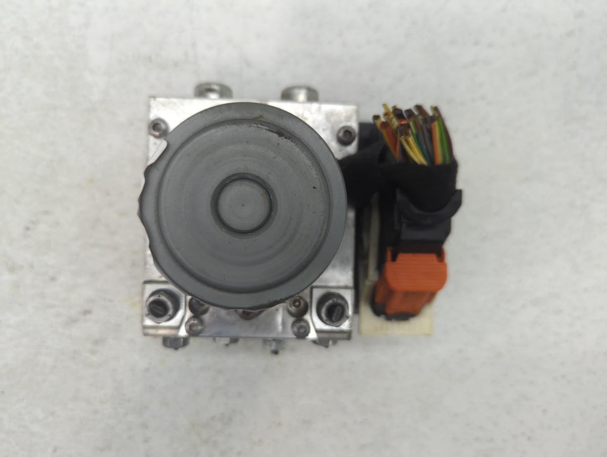 2018-2019 Jeep Renegade Anti-Lock Brake ABS Pump Module Actuator OEM P/N:68139215 Fits Fits 2018 2019 OEM Used Auto Parts - 