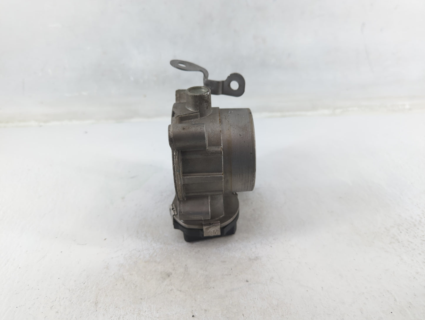 2015-2021 Jeep Renegade Throttle Body P/N:04891970AB Fits Fits 2014 2015 2016 2017 2018 2019 2020 2021 2022 OEM Used Auto Pa