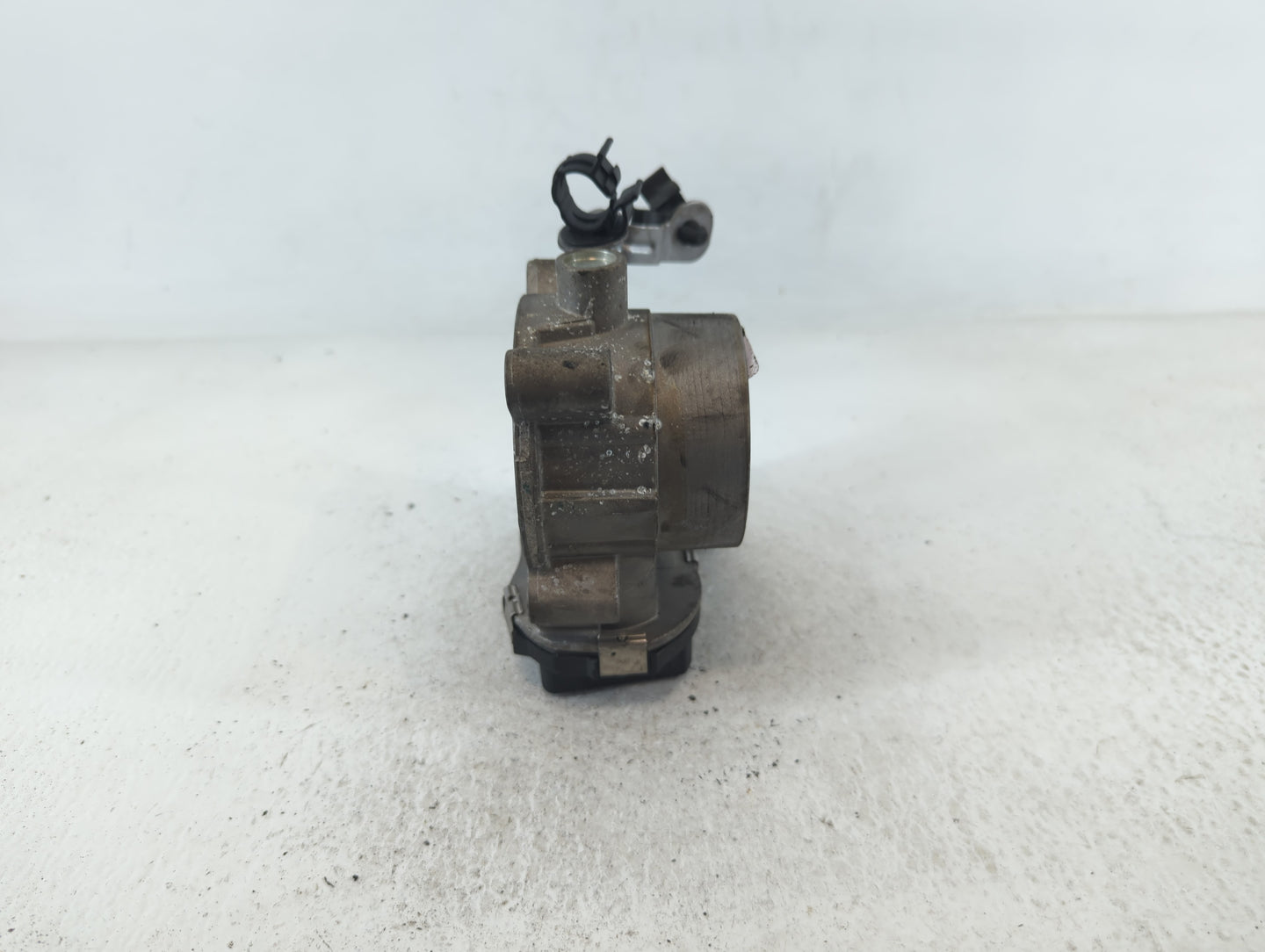 2015-2021 Jeep Renegade Throttle Body P/N:04891970AB Fits Fits 2014 2015 2016 2017 2018 2019 2020 2021 2022 OEM Used Auto Pa