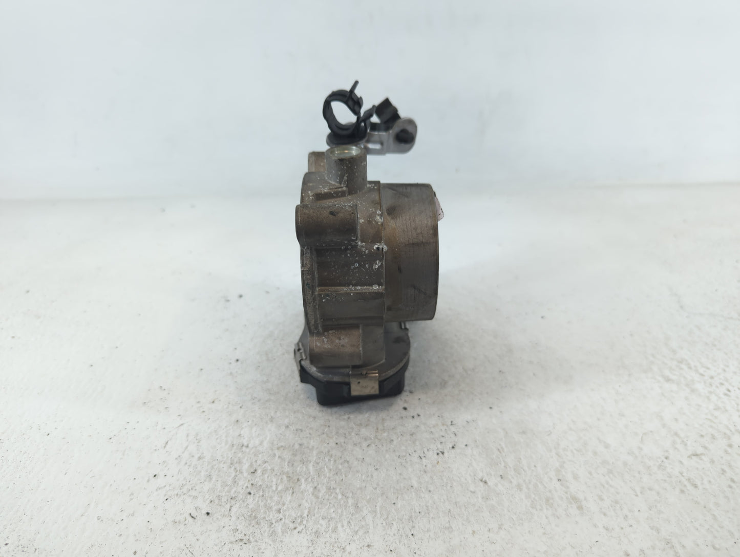 2015-2021 Jeep Renegade Throttle Body P/N:04891970AB Fits Fits 2014 2015 2016 2017 2018 2019 2020 2021 2022 OEM Used Auto Pa