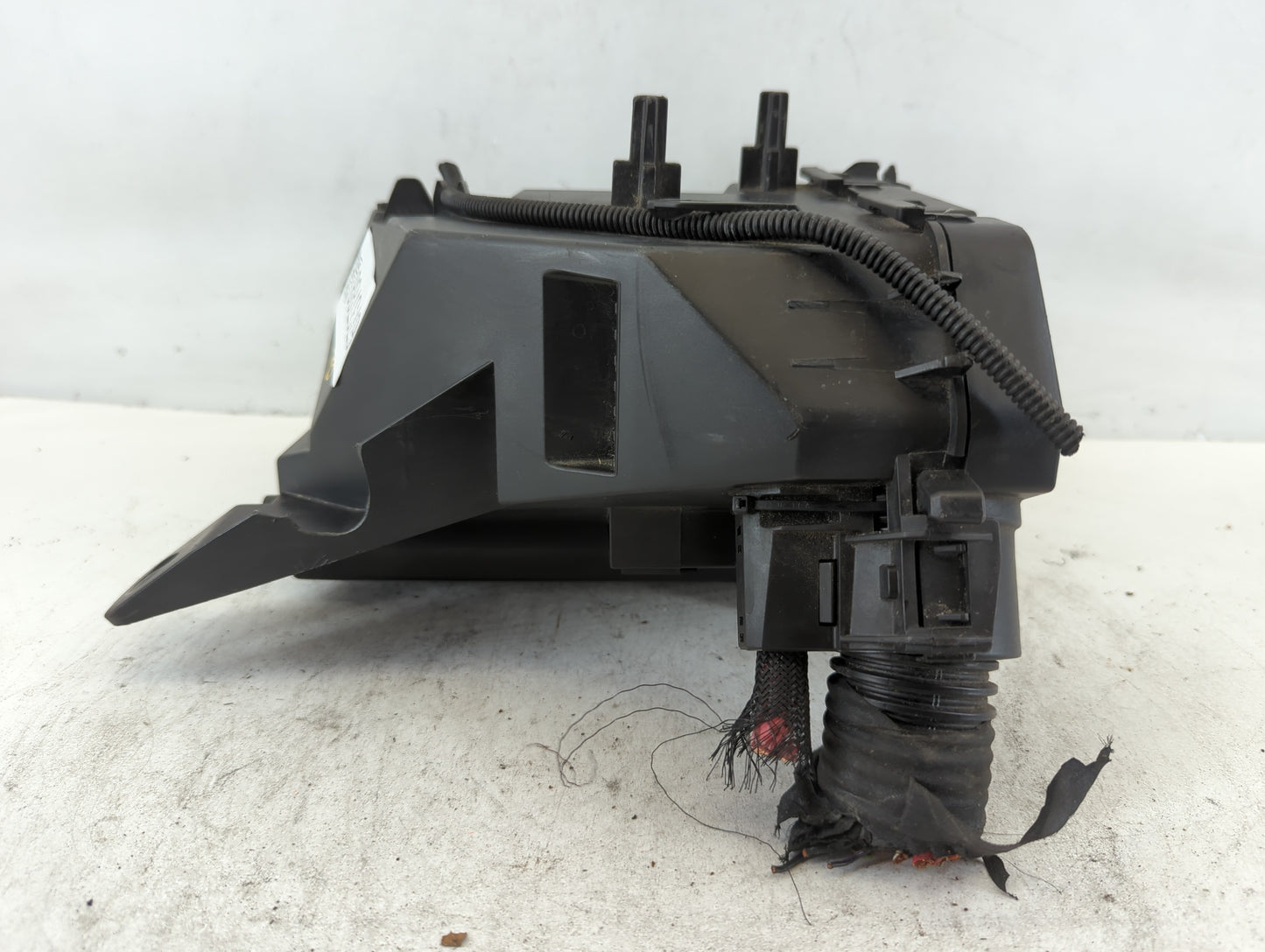 2015-2021 Jeep Renegade Fusebox Fuse Box Panel Relay Module P/N:52027004 Fits Fits 2015 2016 2017 2018 2019 2020 2021 OEM Us