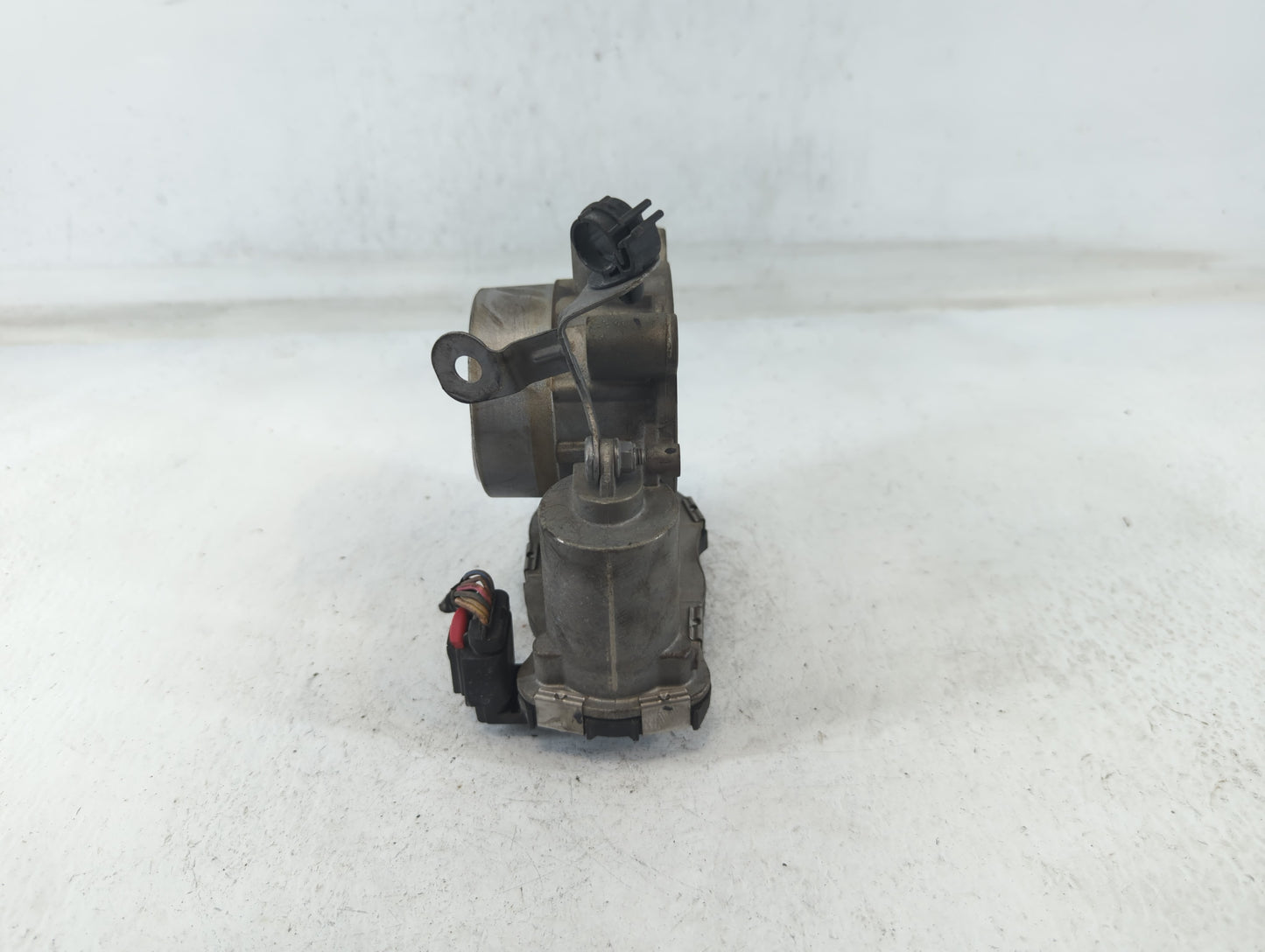2015-2021 Jeep Renegade Throttle Body P/N:04891970AB Fits Fits 2014 2015 2016 2017 2018 2019 2020 2021 2022 OEM Used Auto Pa