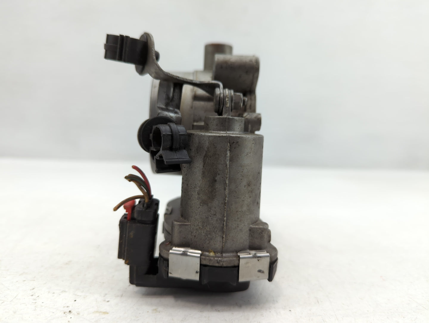 2015-2021 Jeep Renegade Throttle Body P/N:04891970AB Fits Fits 2014 2015 2016 2017 2018 2019 2020 2021 2022 OEM Used Auto Pa