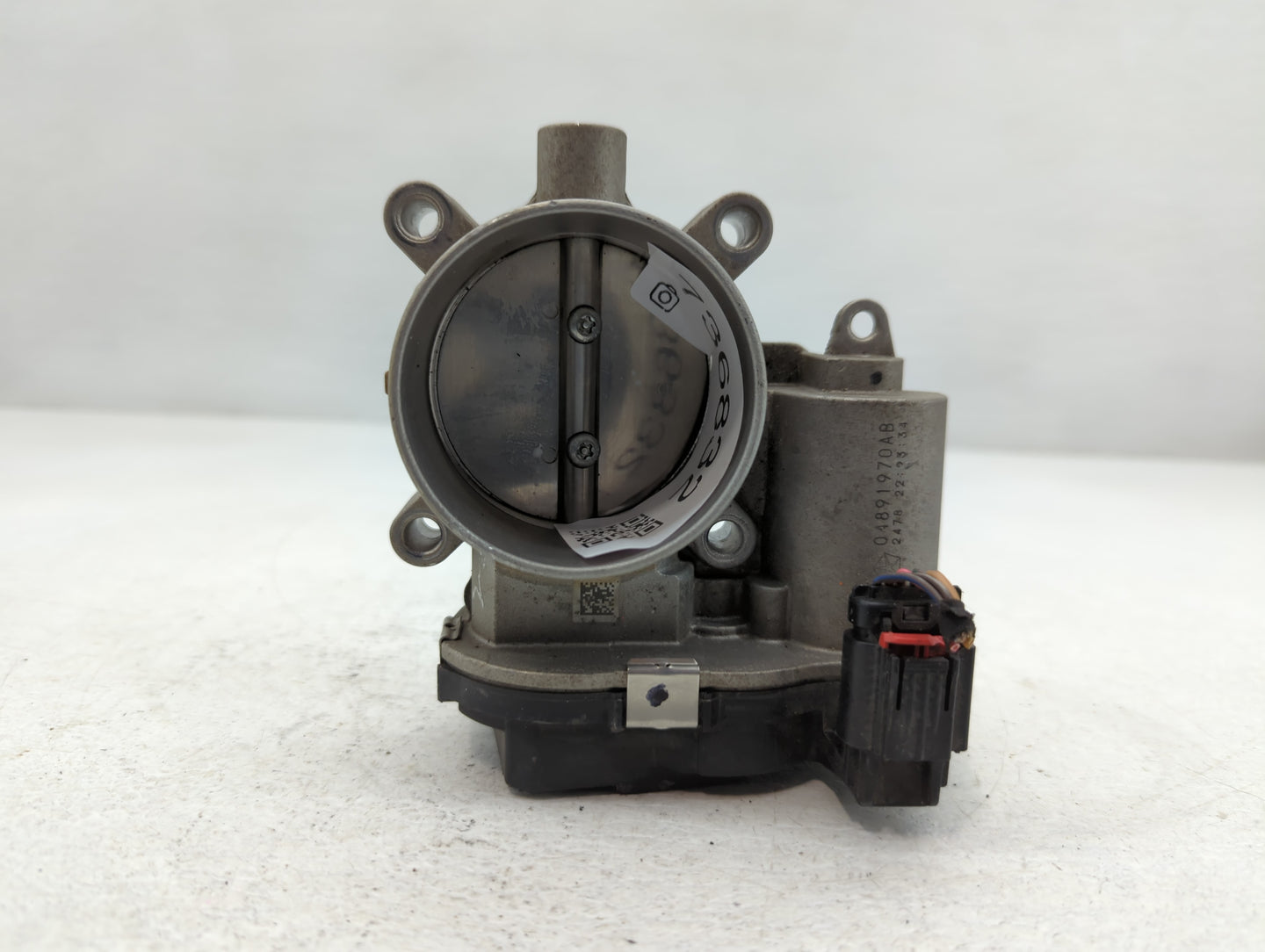 2015-2021 Jeep Renegade Throttle Body P/N:04891970AB Fits Fits 2014 2015 2016 2017 2018 2019 2020 2021 2022 OEM Used Auto Pa
