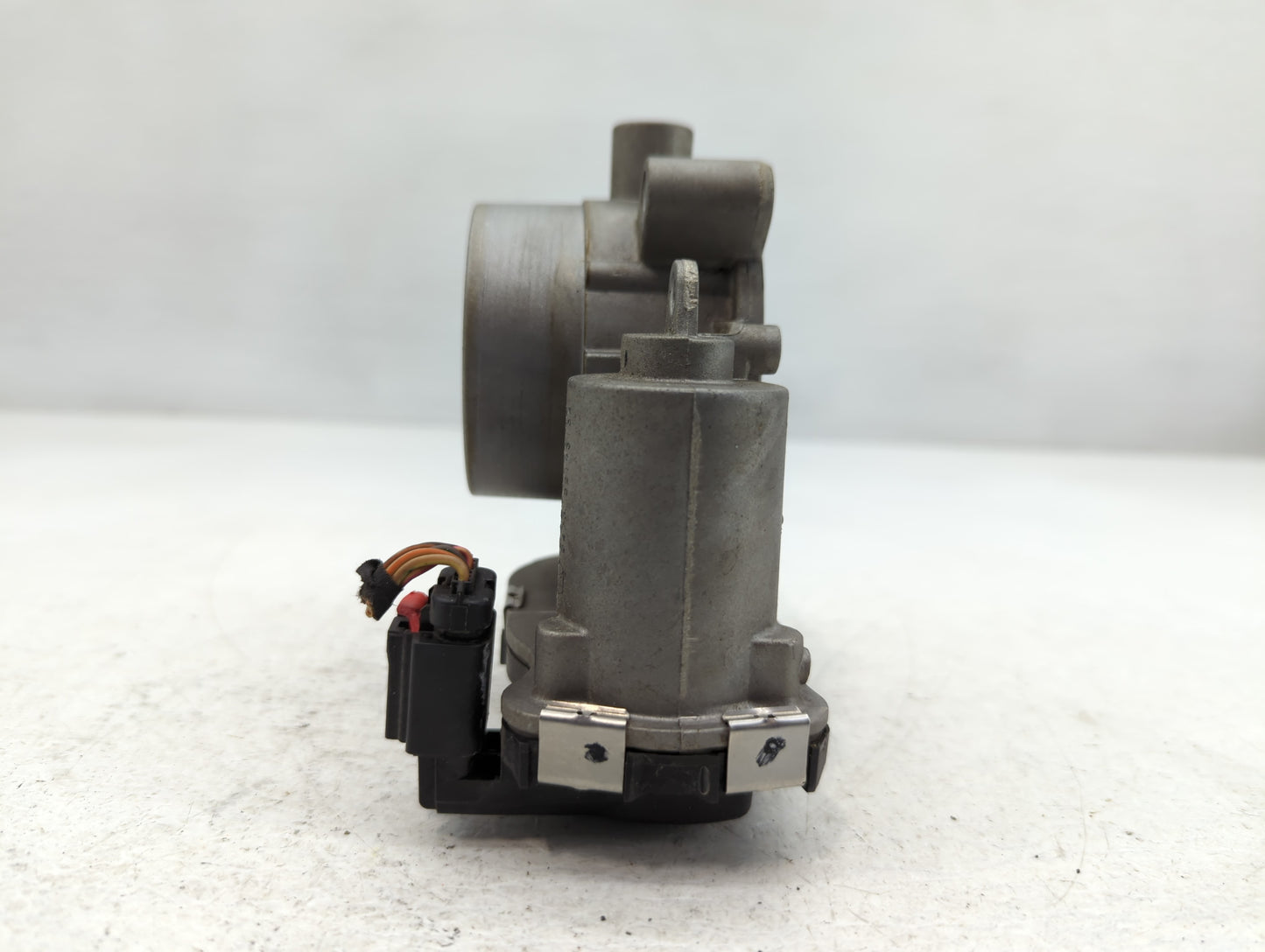 2015-2021 Jeep Renegade Throttle Body P/N:04891970AB Fits Fits 2014 2015 2016 2017 2018 2019 2020 2021 2022 OEM Used Auto Pa