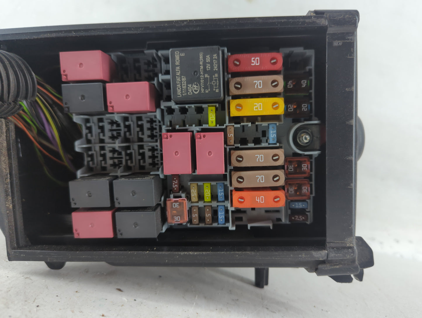 2015-2021 Jeep Renegade Fusebox Fuse Box Panel Relay Module P/N:52027004 Fits Fits 2015 2016 2017 2018 2019 2020 2021 OEM Us