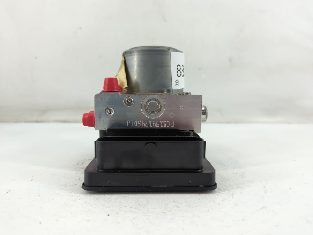 2018-2019 Jeep Renegade Anti-Lock Brake ABS Pump Module Actuator OEM P/N:A006B052 52080677 Fits Fits 2018 2019 OEM Used Auto