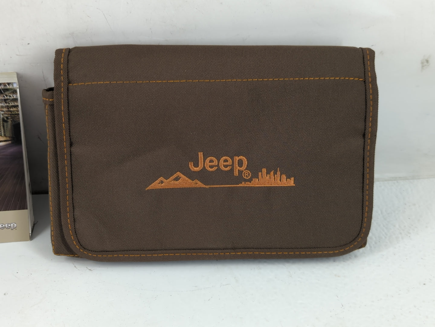 2018 Jeep Renegade Owners Manual Book Guide P/N:18BU-926-AA OEM Used Auto Parts - Oemusedautoparts1.com