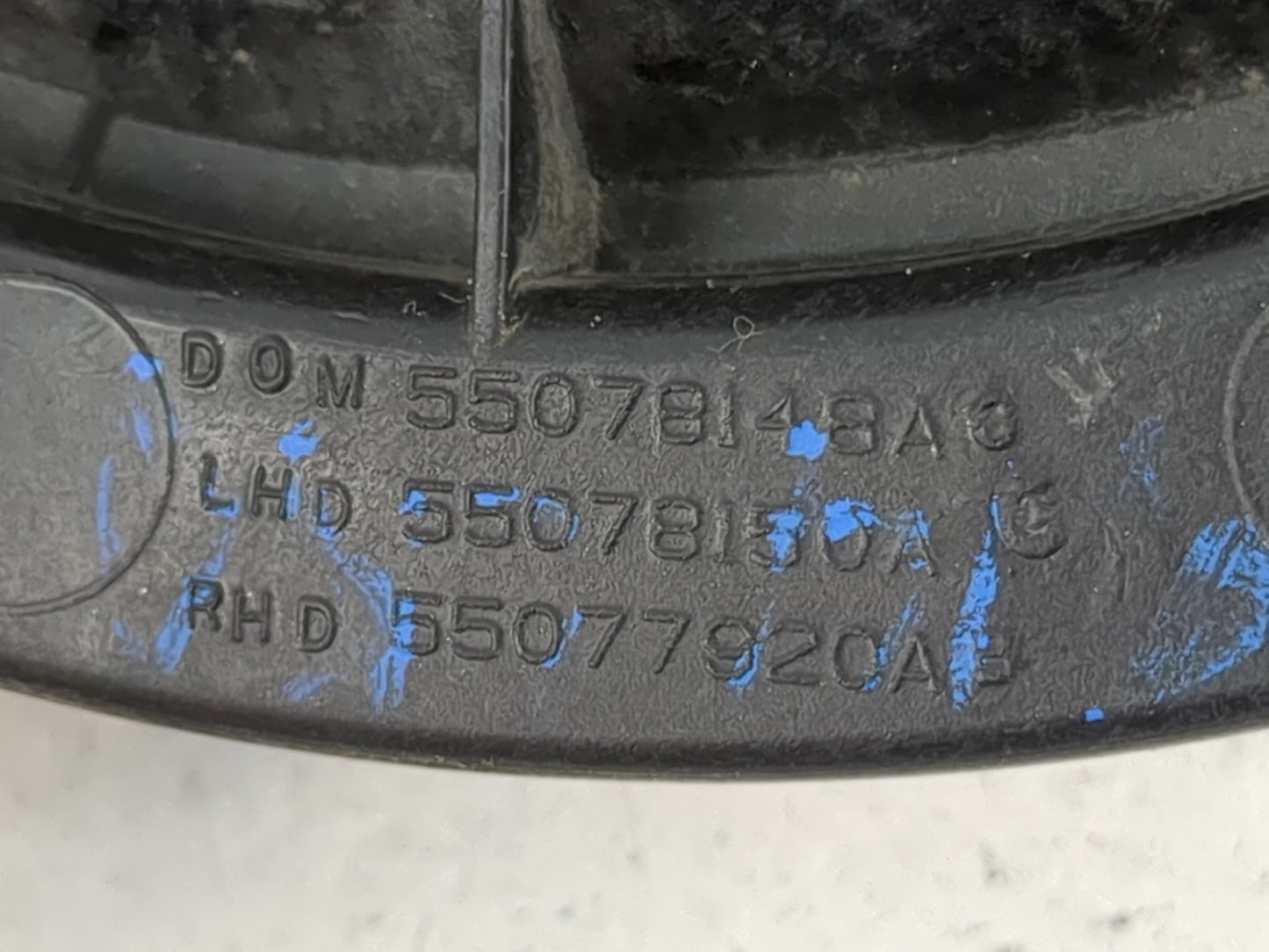 2007-2018 Jeep Wrangler Driver Left Oem Head Light Headlight Lamp - Oemusedautoparts1.com