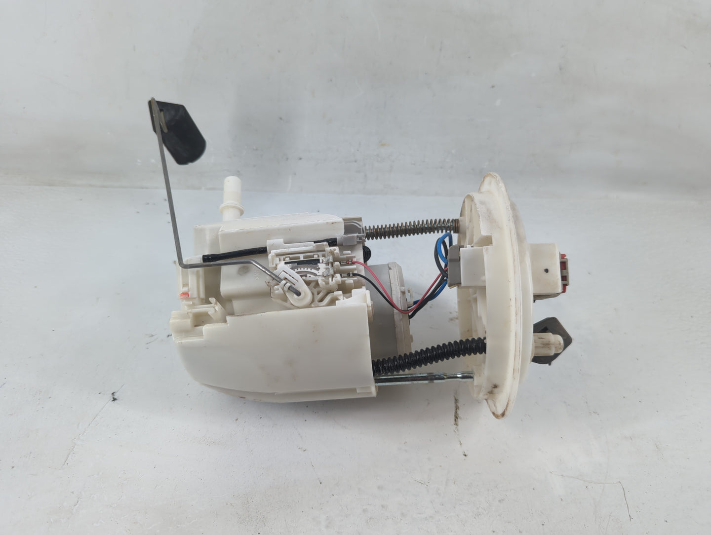 2010-2018 Jeep Wrangler Electrical Gas Fuel Pump Assembly - Oemusedautoparts1.com