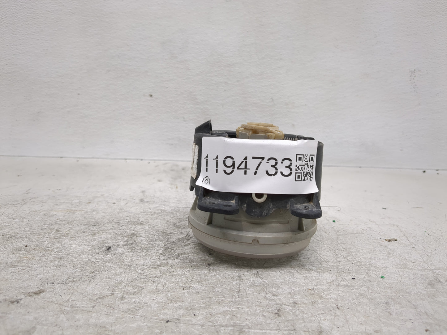 2011-2018 Jeep Wrangler Driver Left Oem Front Light Lamp - Oemusedautoparts1.com