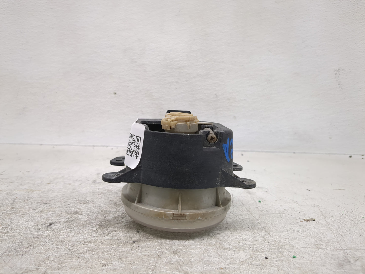 2011-2018 Jeep Wrangler Driver Left Oem Front Light Lamp - Oemusedautoparts1.com