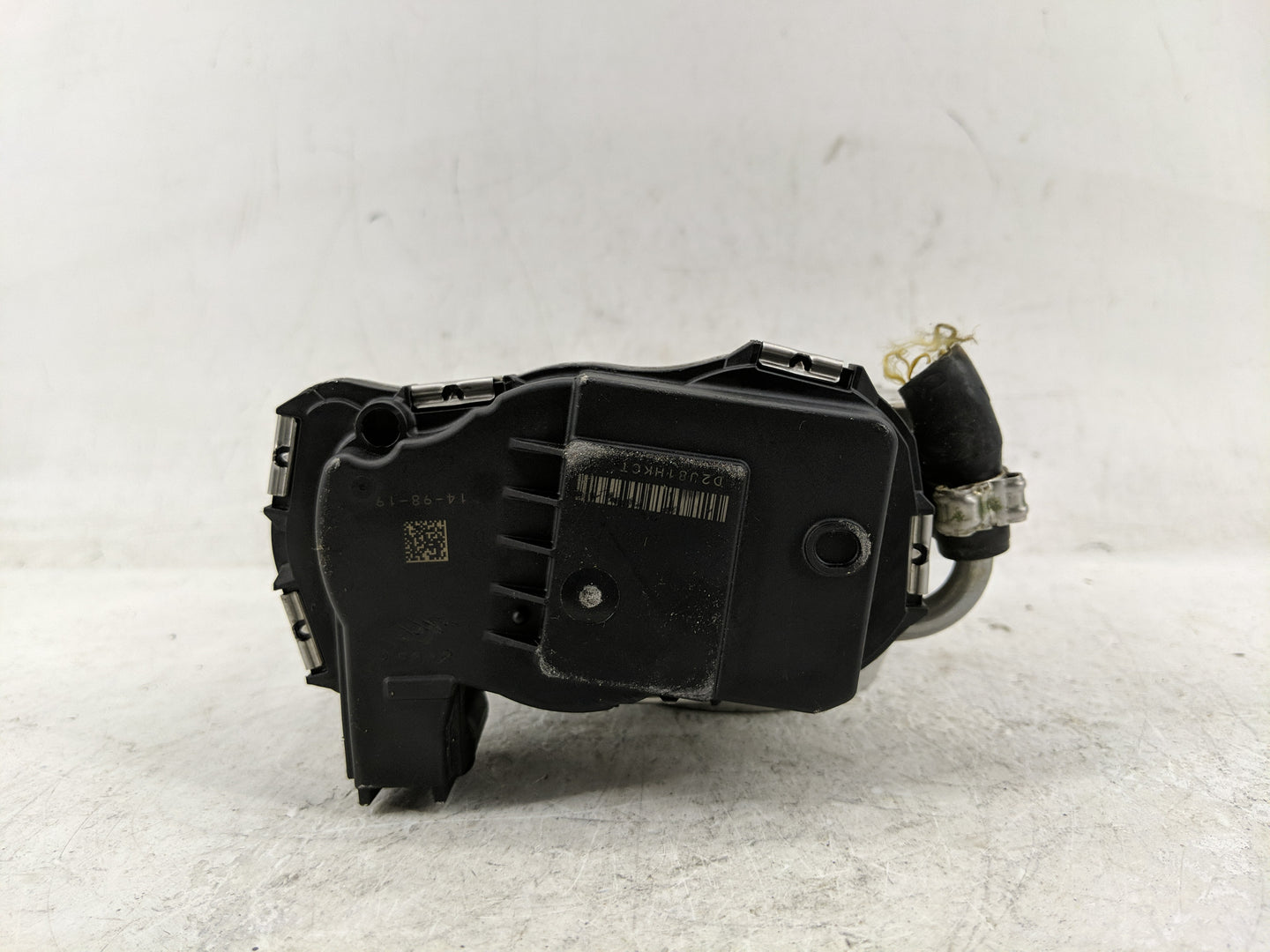 2018 Jeep Wrangler Throttle Body Fits OEM Used Auto Parts - Oemusedautoparts1.com