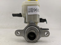 2009-2018 Jeep Wrangler Brake Master Cylinder - Oemusedautoparts1.com