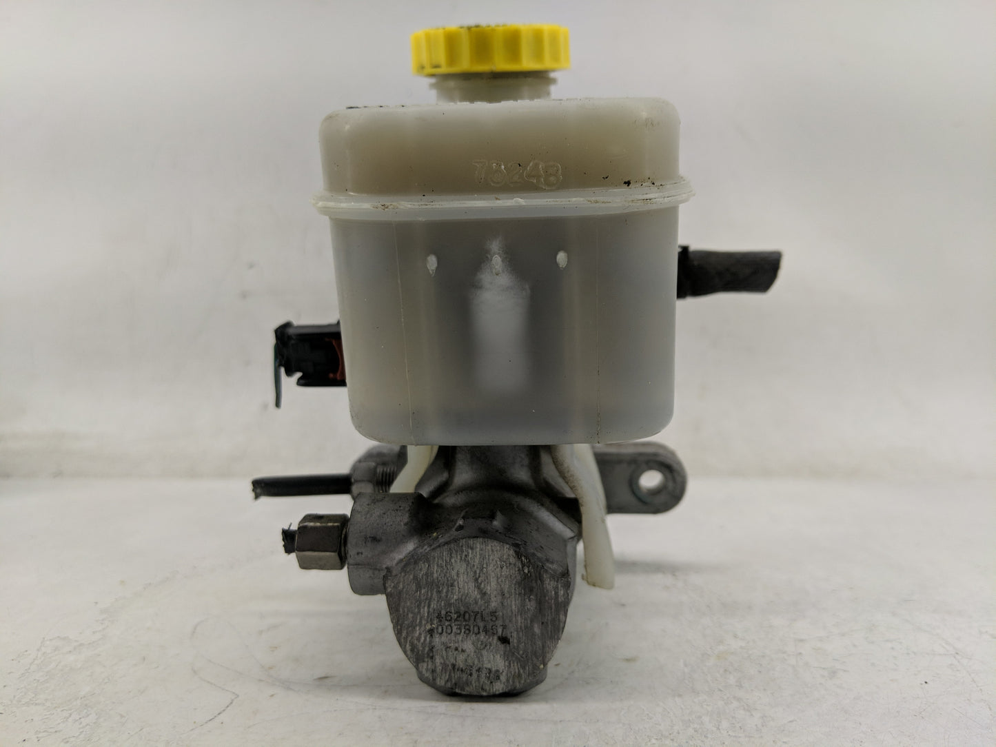 2009-2018 Jeep Wrangler Brake Master Cylinder - Oemusedautoparts1.com