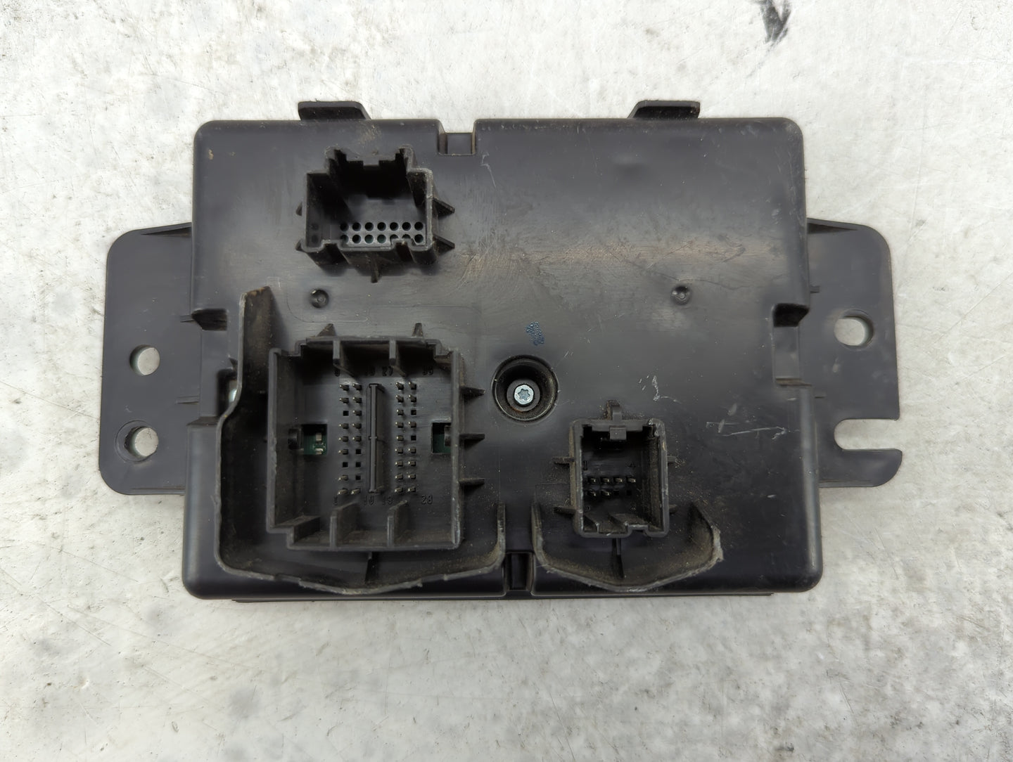 2018-2020 Jeep Wrangler Temperature Control Module - Oemusedautoparts1.com