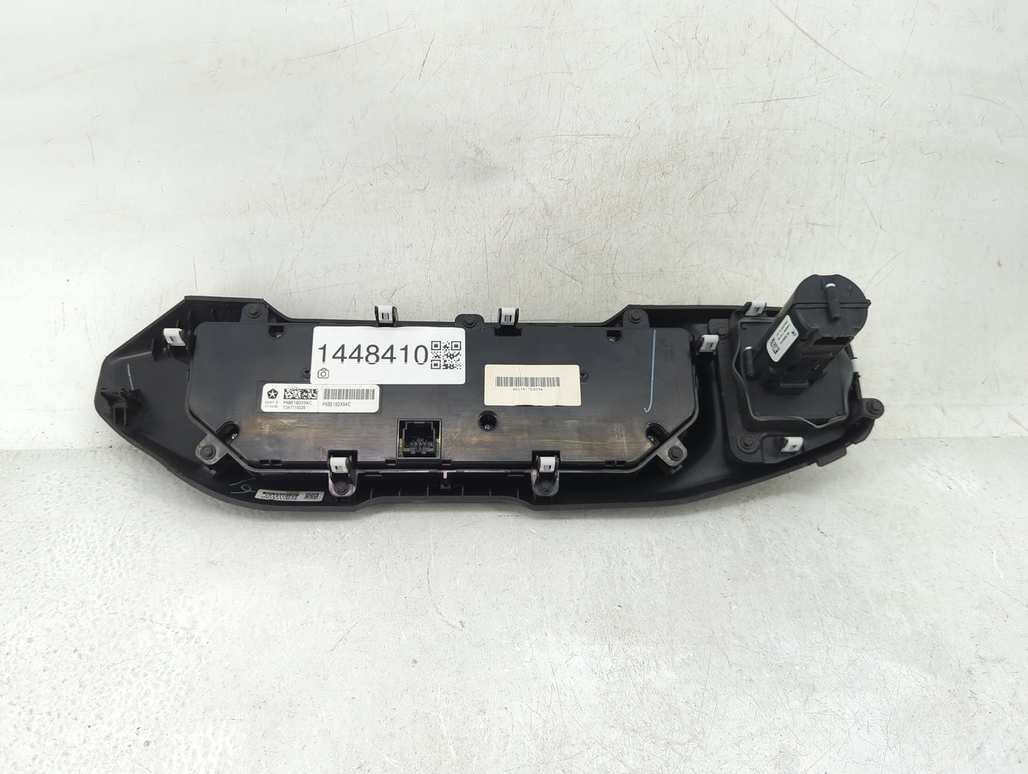 2018 Jeep Wrangler Climate Control Module Temperature AC/Heater Replacement P/N:P6BE18DX9AC Fits OEM Used Auto Parts - Oemus